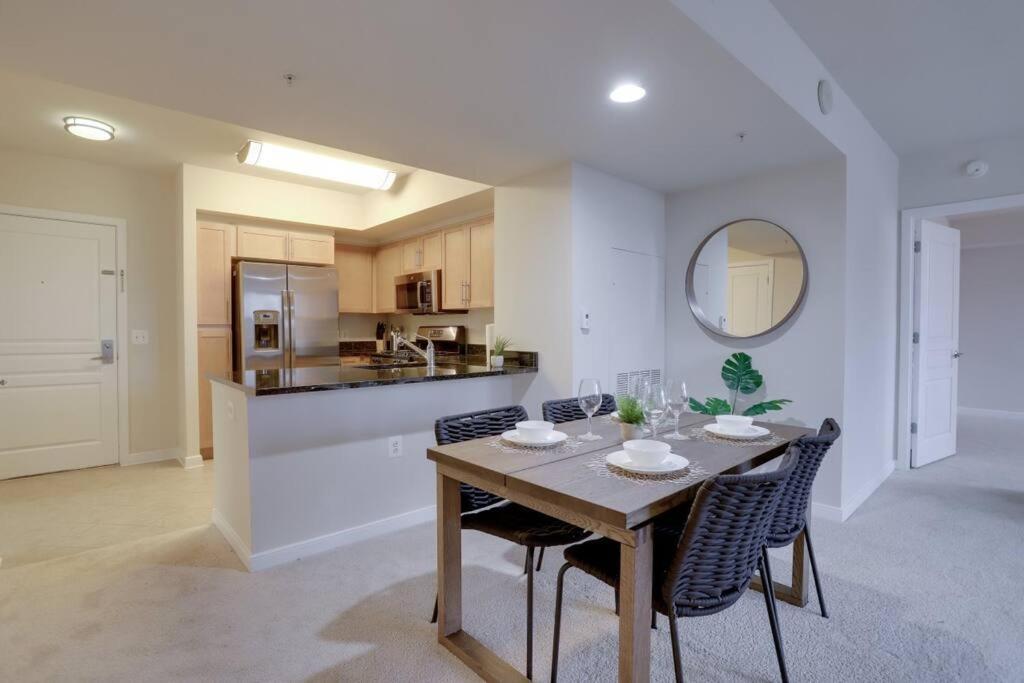 Pentagon City Comfort Modern Stay Арлингтон Экстерьер фото