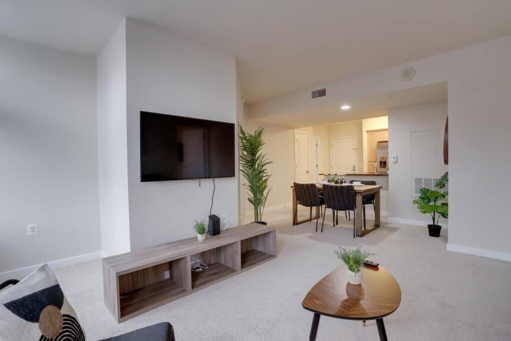 Pentagon City Comfort Modern Stay Арлингтон Экстерьер фото